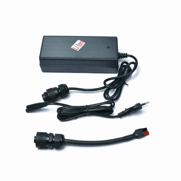 chargeur de batterie lion 7a pour scooter vrx / xjvr suex